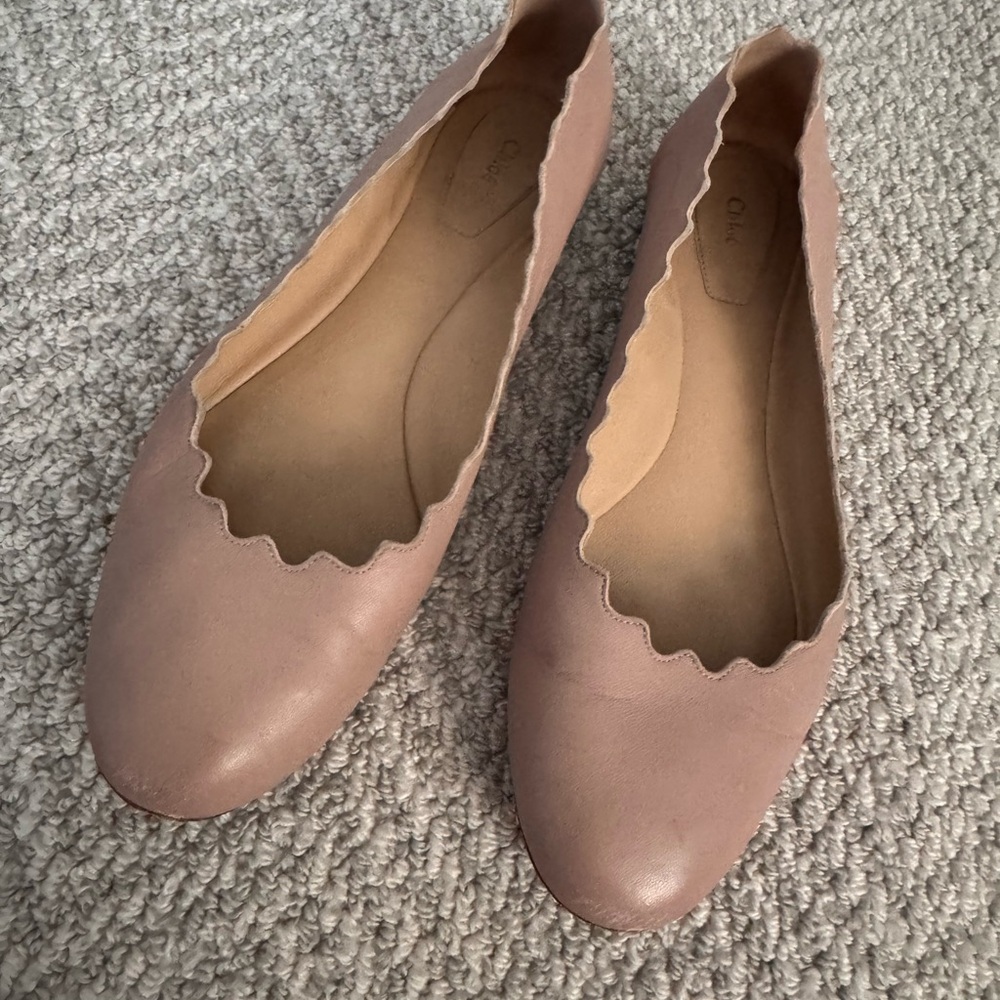 Chloe Scalloped flats